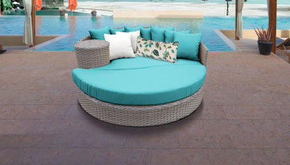 Oasis Wicker Daybed, Round Outdoor Sofa