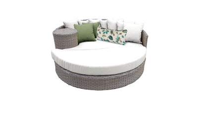 Oasis Wicker Daybed, Round Outdoor Sofa
